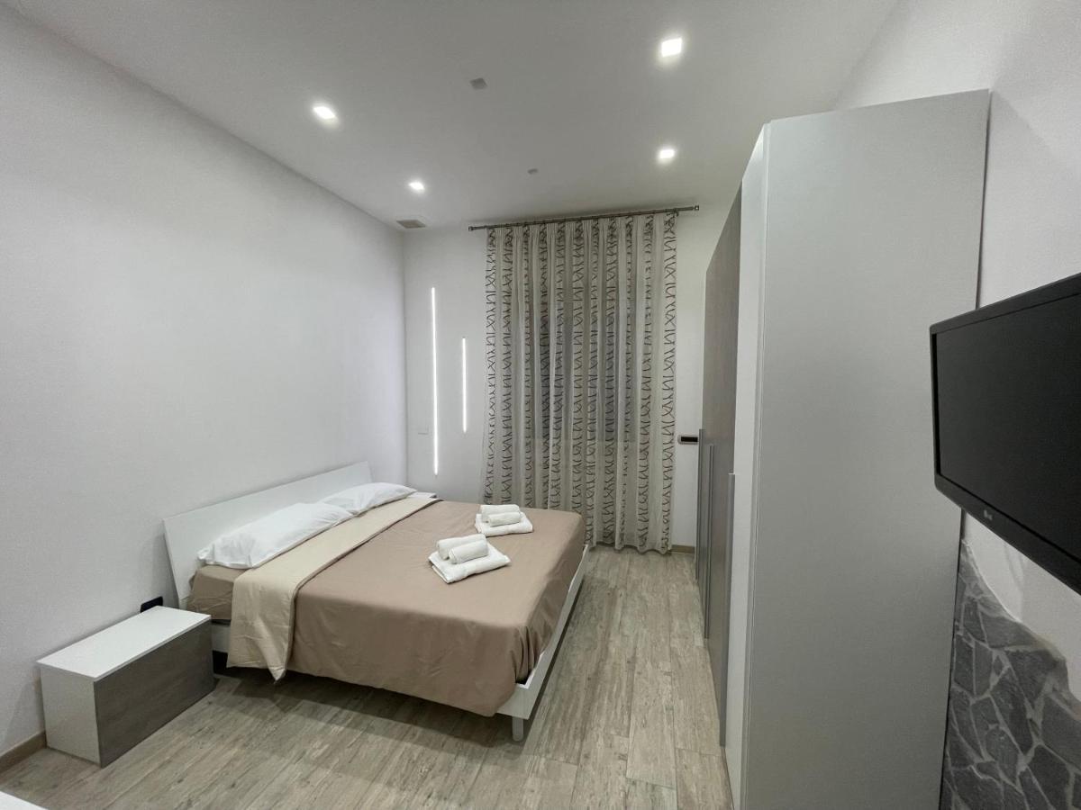 B&B Airport Serenity Suites ナポリ エクステリア 写真